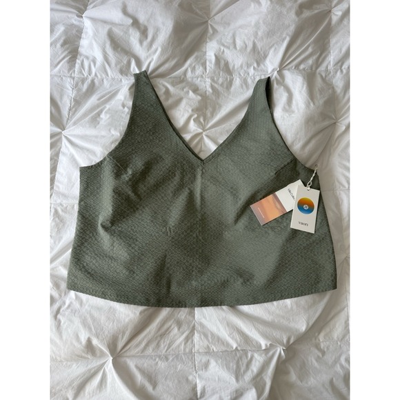 Vuori Tops - New VUORI SL Villa Crop Tank Laurel Green Size XL Laurel Tank Top V Neck NWT